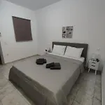 Mia Casaki Naousa (Paros)